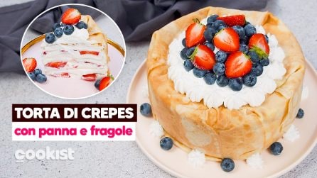 Torta crepes con panna e fragole: cremosa e delicata!