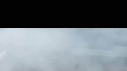 Esce fumo dall'autobus: passeggeri in fuga a pochi passi da San Pietro