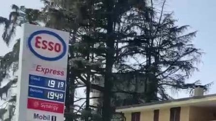 Violenta rissa tra tifosi nel Milanese: cinque feriti