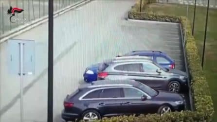 Rubano le chiavi lasciate nelle auto in sosta per svaligiare le case, arrestati dai Carabinieri