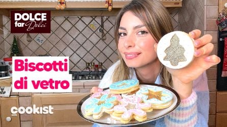 Biscotti di vetro: la ricetta dei frollini golosi e belli da vedere