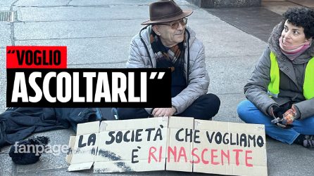 Adorno, 69 anni, si siede per strada ad ascoltare Ultima Generazione