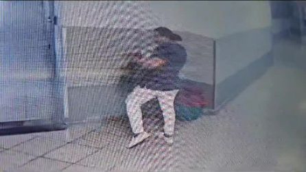 Donna si finge infermiera e ruba un neonato da un ospedale di El Salvador