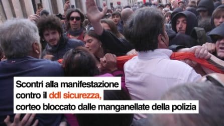 Scontri alla manifestazione contro il ddl sicurezza, corteo bloccato da manganellate della polizia