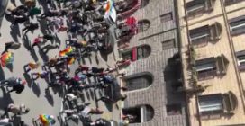 A Roma il corteo del M5s contro le armi, il partito di Conte: "Più di 100mila persone in piazza"