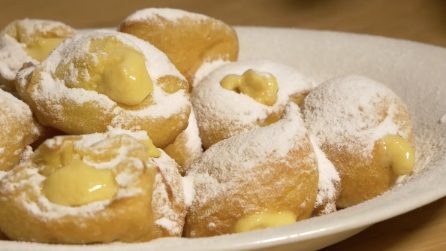 Bignole alla crema: la ricetta delle frittelle golose