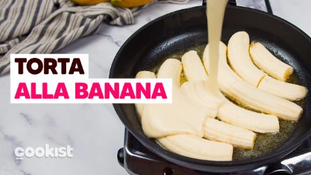 TORTA alla banana SENZA FORNO: si prepara in padella ed è super SOFFICE 🍌