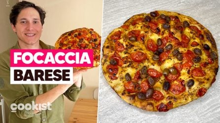 FOCACCIA BARESE: tutti i consigli per farla SOFFICE E SAPORITA come in Puglia 😋🍅