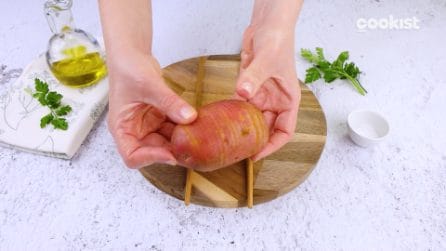 Accordion potatoes: do them this way for surprise your guests!