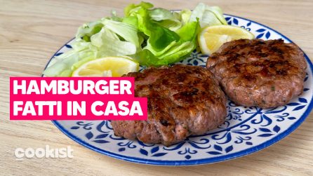 Hamburgers fatti in casa: la ricetta per averli morbidi e saporiti da servire come vuoi! 😋