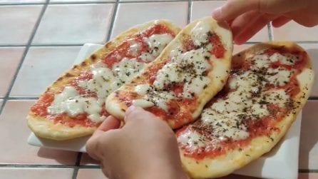 Lingue di pizza senza lievitazione