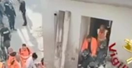 Esplosione palazzina Saviano, morti bambini di 4 e 6 anni. Papà e bimbo di 2 anni estratti vivi