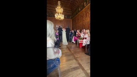 Olivia Testa sposa, il video con papà Edoardo e Rosario Fiorello e le esibizioni dello showman