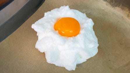 Uovo NUVOLA: l'idea facile e sfiziosa per la cena!