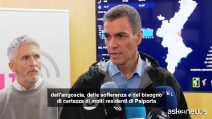 Il premier Sanchez condanna le violenze dopo l'alluvione a Valencia