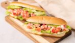 Lobster roll: the New England sandwich prepared with the original recipe