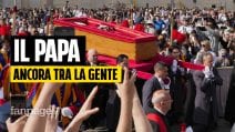 La giornata dei fedeli in fila ore per Papa Francesco: "Era uno di noi, ci ha dato speranza"