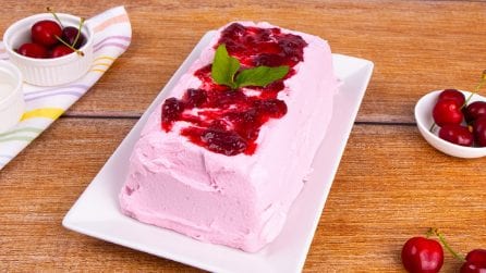 SEMIFREDDO ALLE CILIEGIE: il dolce al cucchiaio fresco e goloso!