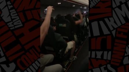 Volo EasyJet da incubo: mix di alcol e pasticche, urla e caos in cabina, la denuncia di una passeggera
