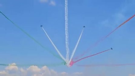 Lo spettacolo delle Frecce Tricolori all'Air Show del Garda
