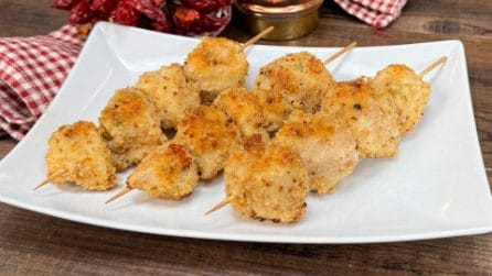 SPIEDINI DI POLLO IMPANATI: perfetti per una cena facile e sfiziosa