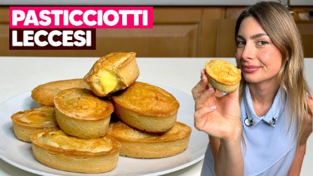PASTICCIOTTI LECCESI: fragranti e super cremosi!