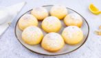 LEMON MINI CAKES: the sweets with a soft and fragrant heart!