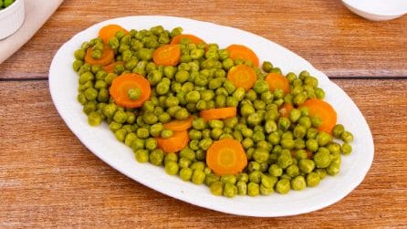 PISELLI E CAROTE IN PADELLA: il contorno semplice e delizioso!