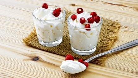 YOGURT MOUSSE: the simple and delicate spoon dessert!