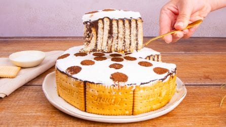 TORTA MATTONELLA DI BISCOTTI E BUDINO: così stupirai i tuoi ospiti!