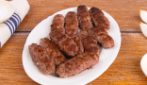 CEVAPCICI: the delicious elongated meatballs typical of Baltic cuisine!