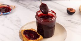 Plum jam: The genuine recipe to make with only 3 ingredients!