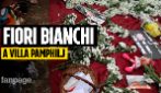Roma per Anastasia e Andromeda uccise a Villa Pamphili: fiori bianchi da mamme e bimbi del quartiere