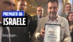 Salvini premiato come amico di Israele tra le polemiche. E lui non condanna i raid a Gaza
