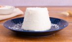 PANNA COTTA AL COCCO: il dessert estivo fresco da servire dopo i pasti!