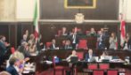Inchiesta Urbanistica a Milano, l'assessore Tancredi si dimette: la stretta di mano con Sala dopo l'annuncio