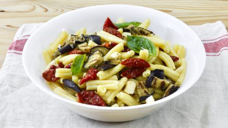 PASTA FREDDA CON MELANZANE: il primo estivo facile e saporito!