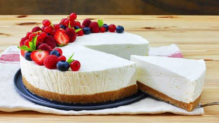 TORTA FREDDA ALLO YOGURT: il dolce senza cottura perfetto per l’estate!