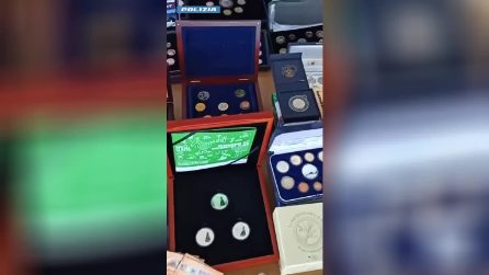 Commesso collezionista ruba soldi dalla cassa per comprare monete e orologi di lusso: arrestato