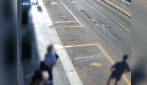 Fermato un 28enne per il furto dell'orologio da 300mila euro a Milano: il video dello scippo