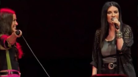 Laura Pausini duetta con Alanis Morissette sulle note di Ironic a Roma