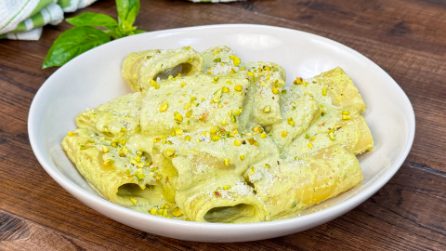 PASTA CON CREMA DI PISTACCHI