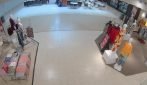 Usa, tenta di rapire una bimba dal centro commerciale: 26enne arrestato