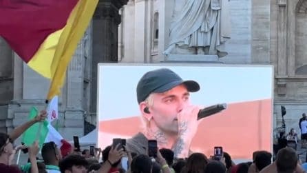 Giubileo, Mr. Rain a San Pietro con migliaia di giovani: "Gesù, con te siamo invincibili"
