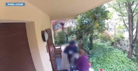 Bologna, raggirano anziana e le rubano 1 milione di euro: il video della truffa
