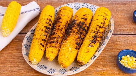 ROASTED CORN COBS: The irresistible summer side dish!