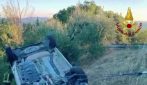 Auto si ribalta e finisce in un dirupo: morto un uomo di 44 anni in Irpinia