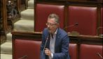 Lido vieta il cibo portato da casa, Borrelli porta caso in Parlamento: "Nessuna norma lo consente"