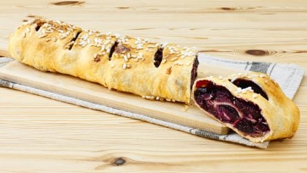 CHERRY STRUDEL: a delicious dessert to make a great impression at the table!