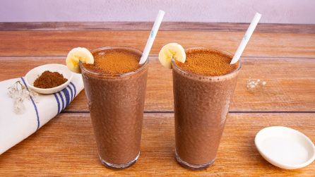 BANANA AND CHOCOLATE SMOOTHIE: ideal for when you want something full-bodied and nutritious!